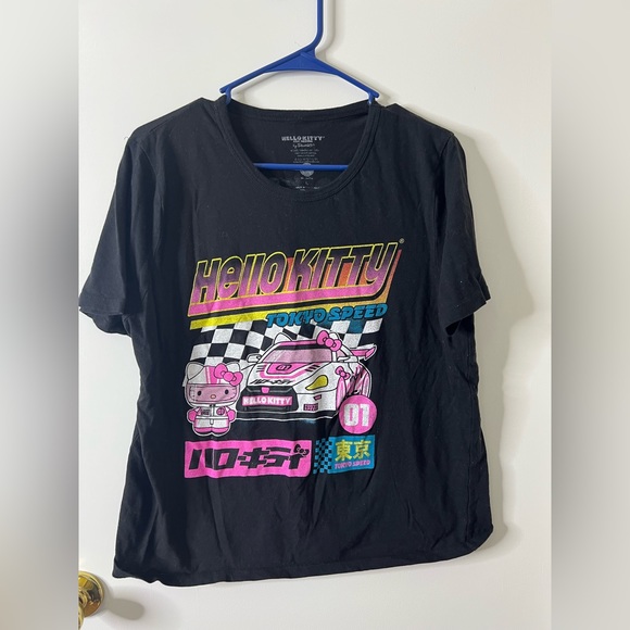 Hello Kitty Tokyo speed crop top - Picture 2 of 7